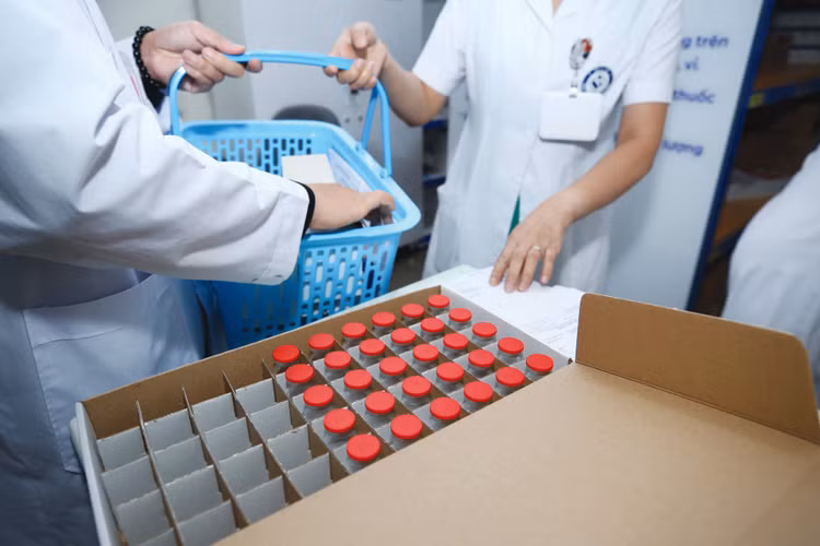 Bệnh viện Chợ Rẫy vừa thông báo mời thầu đối với 6 gói thầu thuộc Dự toán Cung cấp thuốc lần 2 năm 2025 với tổng dự toán 2.778,353 tỷ đồng. Ảnh minh họa: Nhã Chi