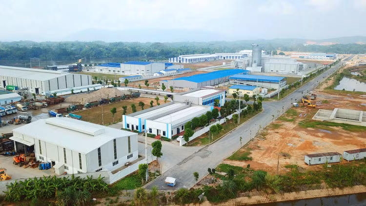 Bộ Kế hoạch và Đầu tư hướng dẫn bổ sung 17 mẫu văn bản thực hiện thủ tục đầu tư áp dụng đối với nhà đầu tư, 16 mẫu áp dụng đối với cơ quan quản lý nhà nước về đầu tư. Ảnh: Lê Tiên