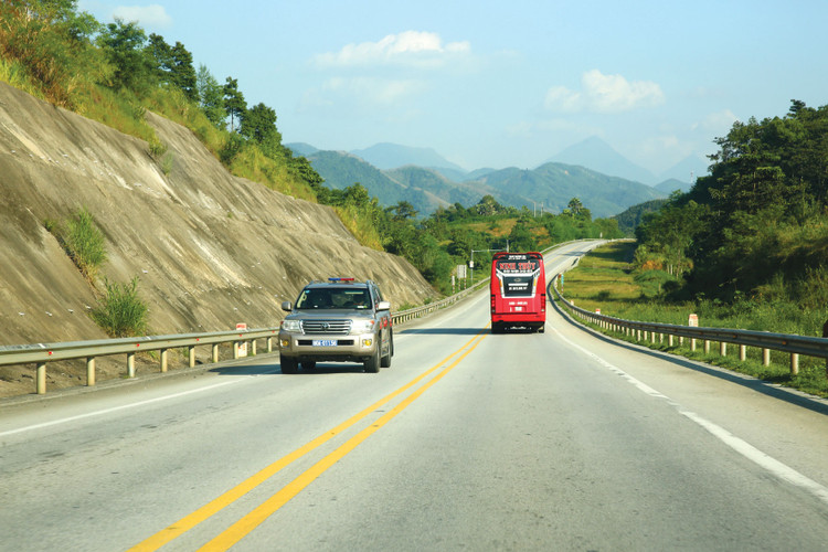 Trong 140 dự án BOT thuộc lĩnh vực kết cấu hạ tầng giao thông thực hiện trước thời điểm Luật PPP được ban hành và có hiệu lực, còn 11 dự án vẫn chưa có giải pháp tháo gỡ. Ảnh: Tiên Giang