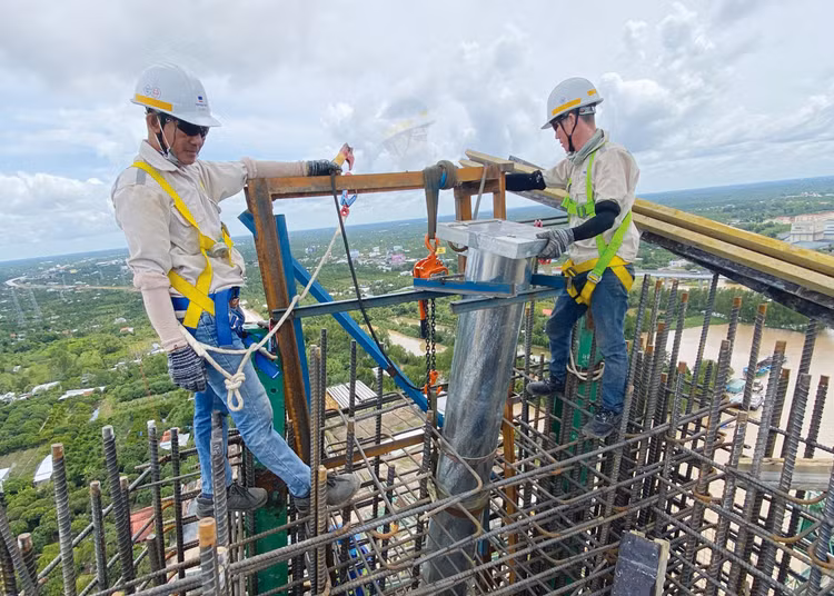 Đội ngũ nhân lực chất lượng cao là tài sản cốt lõi làm nên thương hiệu của những nhà thầu lớn. Ảnh: Trần Chiến