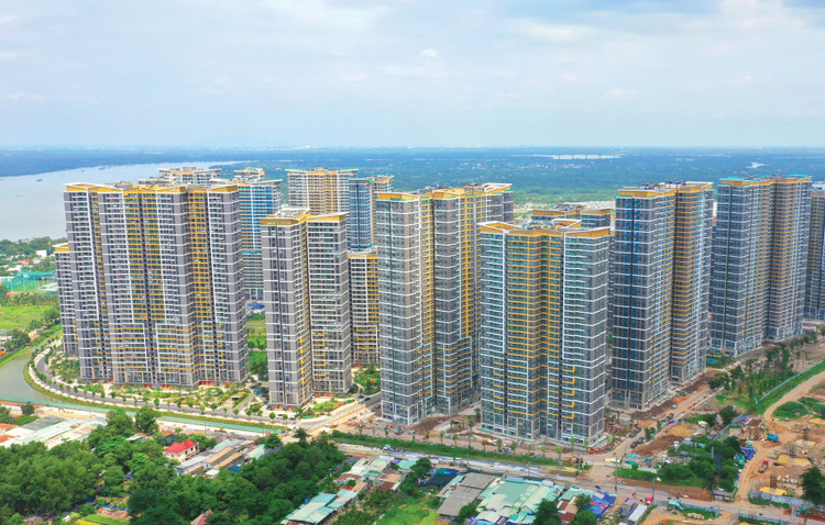 Doanh nghiệp bất động sản cần tiếp tục tái cơ cấu đầu tư, sản phẩm, đặc biệt là nhà ở thương mại hướng đến nhu cầu thực. Ảnh: Lê Tiên