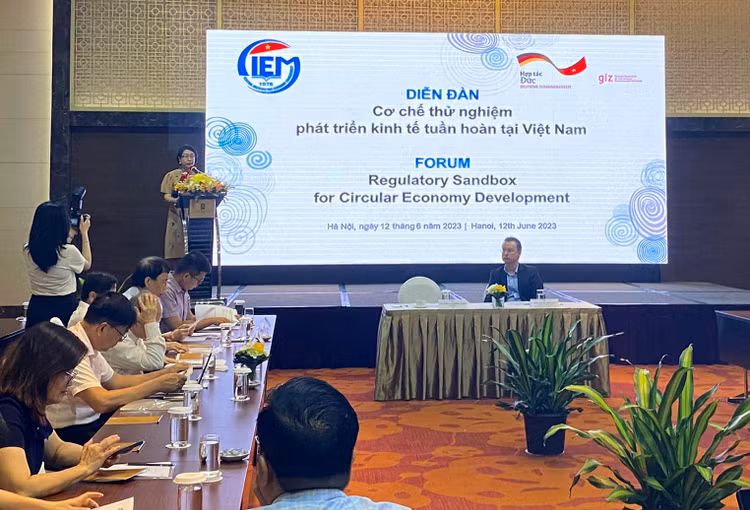 Quang cảnh Diễn đàn Cơ chế thử nghiệm phát triển kinh tế tuần hoàn tại Việt Nam. Ảnh: Hoàng Việt