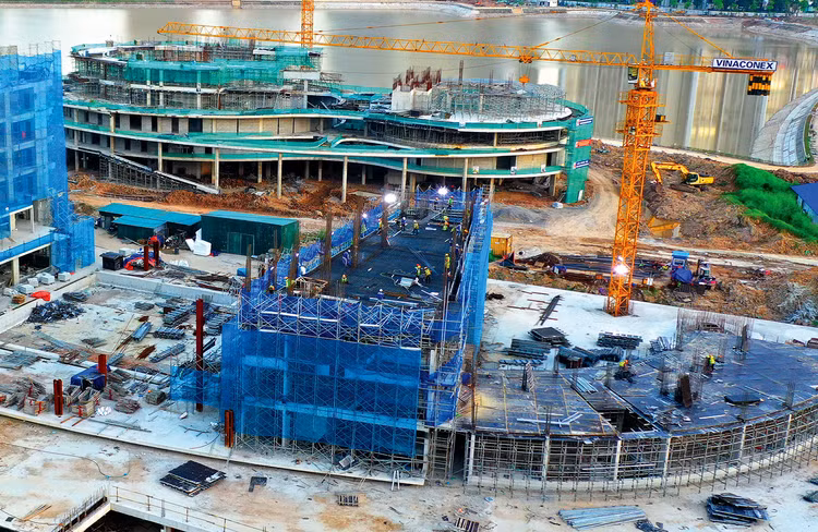 Các mâu thuẫn, tranh chấp giữa nhà thầu với chủ đầu tư chủ yếu liên quan đến công tác thanh toán, từ đó dẫn đến tình trạng nợ đọng kéo dài. Ảnh: Lê Tiên