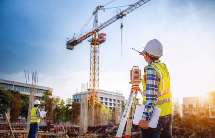 Giai đoạn khảo sát và thiết kế có ý nghĩa quan trọng, quyết định đối với tiến độ, chất lượng của mỗi công trình. Ảnh: Nhã Chi