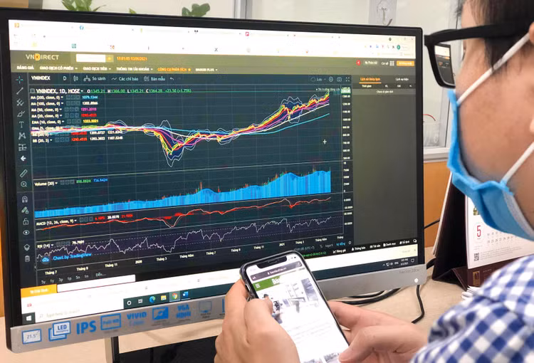 Trong tháng 5/2021, giá trị giao dịch bình quân trên HoSE đạt khoảng 22.100 tỷ đồng/phiên. Ảnh: Nhã Chi