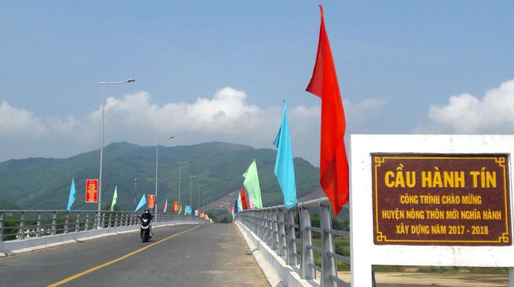 Sau khi được chỉ định xây lắp tại Dự án Đầu tư xây dựng khẩn cấp công trình cầu Hành Tín vào năm 2017, Thành Đạt trúng hàng chục gói thầu khác, chủ yếu tại tỉnh Quảng Ngãi. Ảnh: NC St