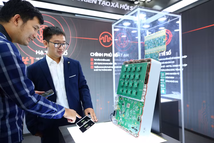 Mục tiêu đến năm 2030, Việt Nam có ít nhất 5 doanh nghiệp công nghệ số ngang tầm các nước tiên tiến. Ảnh: Lê Tiên