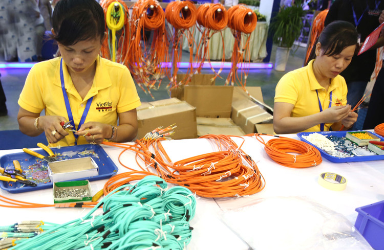 Chính phủ yêu cầu điều hành chính sách tài khóa mở rộng hợp lý, có trọng tâm, trọng điểm, hỗ trợ sản xuất kinh doanh, thúc đẩy các động lực tăng trưởng. Ảnh: Tiên Giang