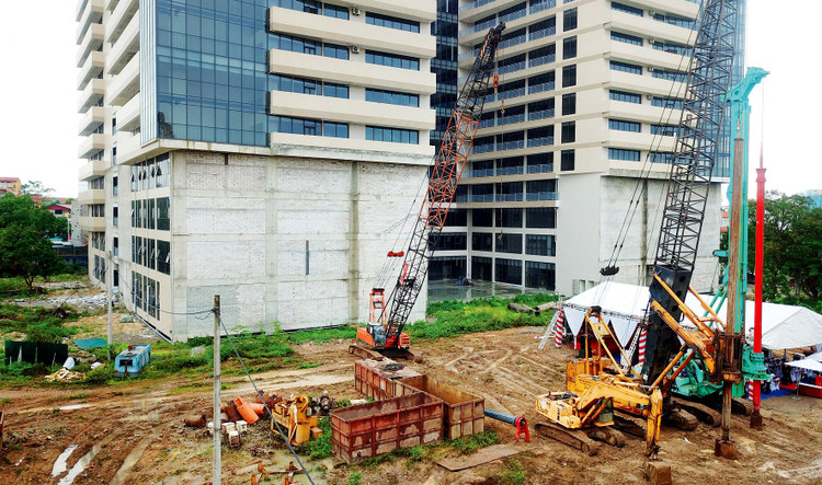 Các địa phương cần chủ động bố trí vốn, lựa chọn các dự án
phù hợp với quy hoạch, có tính kết nối, có hiệu quả và ý nghĩa thúc đẩy phát triển
kinh tế - xã hội nhanh, bền vững. Ảnh: Lê Tiên