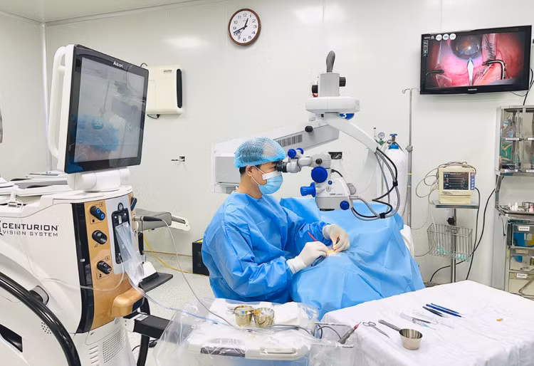 Những quy định mới sẽ tạo thuận lợi cho công tác đấu thầu, mua sắm của ngành y tế, góp phần ngăn chặn tình trạng thiếu thuốc, vật tư, thiết bị y tế tái diễn. Ảnh: Lê Tiên