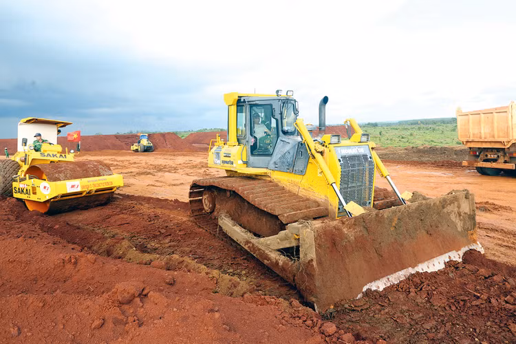 Việc hoàn thiện quy định của pháp luật về đấu thầu sẽ tạo cơ hội cho các nhà thầu xây dựng cạnh tranh lành mạnh và phát triển. Ảnh: Lê Tiên