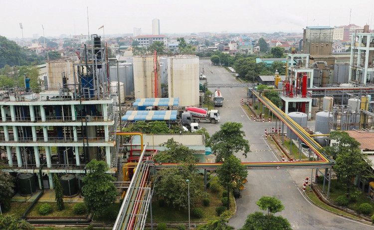 Công ty CP Hóa chất Việt Trì đang tiếp tục nghiên cứu, lựa chọn công nghệ để đầu tư các sản phẩm hóa chất có hàm lượng công nghệ cao, thân thiện môi trường
