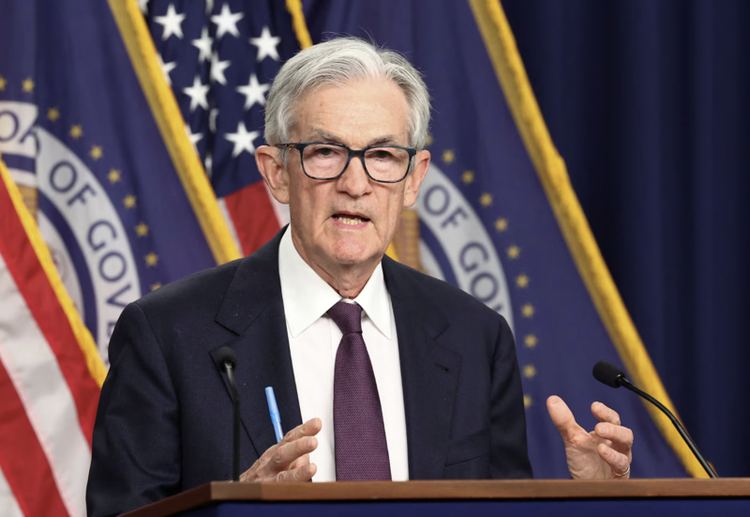 Chủ tịch Fed Jerome Powell tại họp báo ngày 7/5 ở Washington DC - Ảnh: Reuters.