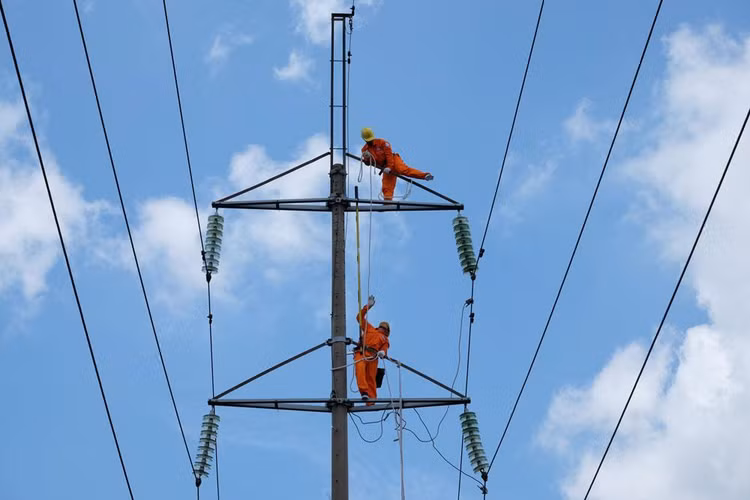 Gói thầu Tư vấn giám sát các công trình xây dựng và cải tạo lưới điện tỉnh Bắc Giang bổ sung năm 2021 - Lô 2 do Công ty Điện lực Bắc Giang làm chủ đầu tư. Ảnh minh họa: Thế Anh
