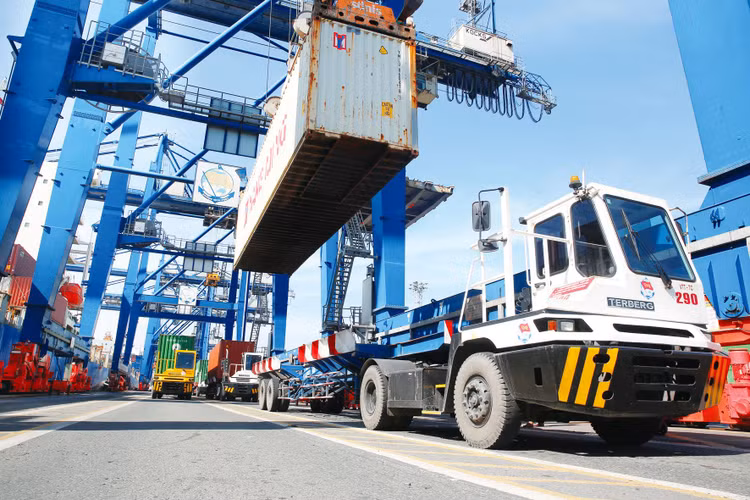 Nhiều tổ chức, chuyên gia dự báo tăng trưởng GDP năm 2021 của Việt Nam có thể từ 6,5 - 6,7%. Ảnh: Lê Tiên