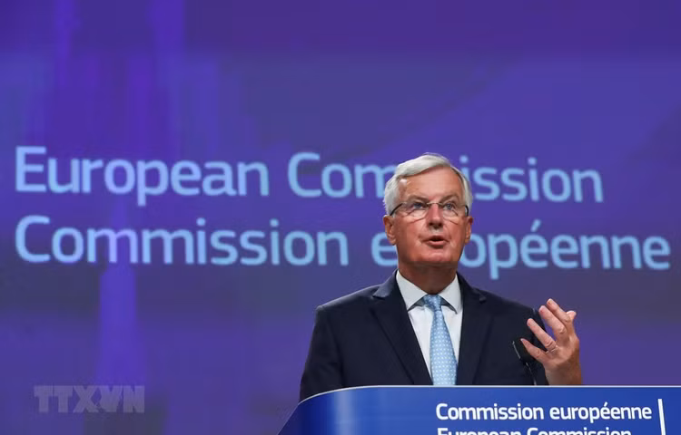 Trưởng đoàn đàm phán thương mại hậu Brexit của EU Michel Barnier phát biểu tại cuộc họp báo ở Brussels, Bỉ ngày 21/8/2020. (Ảnh: AFP/TTXVN)