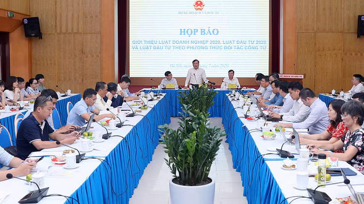Toàn cảnh họp báo giới thiệu Luật Doanh nghiệp 2020, Luật Đầu tư 2020 và Luật Đầu tư theo phương thức đối tác công tư. Ảnh: Trương Gia