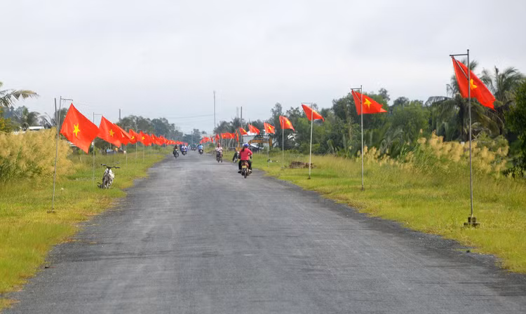 Gói thầu số 8 thuộc Dự án Đường trục phát triển kinh tế từ TP. Sóc Trăng đến vùng kinh tế trọng điểm lúa - tôm tỉnh Sóc Trăng, có dự toán hơn 976 tỷ đồng. Ảnh minh họa: T. Quang