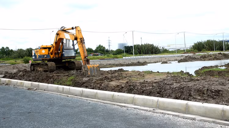 Các bộ, cơ quan trung ương, địa phương cần lựa chọn dự án bảo đảm thủ tục đầu tư xây dựng để khi dự án được giao kế hoạch đầu tư vốn có thể triển khai ngay. Ảnh: Lê Tiên