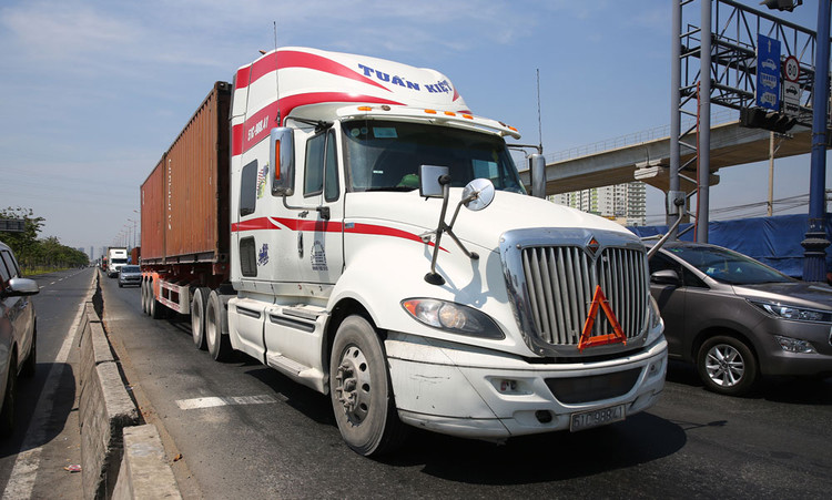 Chi phí logistics cao đang ảnh hưởng không nhỏ tới sức cạnh tranh của doanh nghiệp và hàng hóa Việt Nam. Ảnh: Lê Tiên