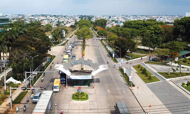 Để thu hút dòng vốn FDI dịch chuyển, các địa phương cần có bộ phận xúc tiến đầu tư chuyên trách, chuyên nghiệp, có tầm nhìn dài hạn với sự tham gia trực tiếp của lãnh đạo chính quyền. Ảnh: Lê Tiên