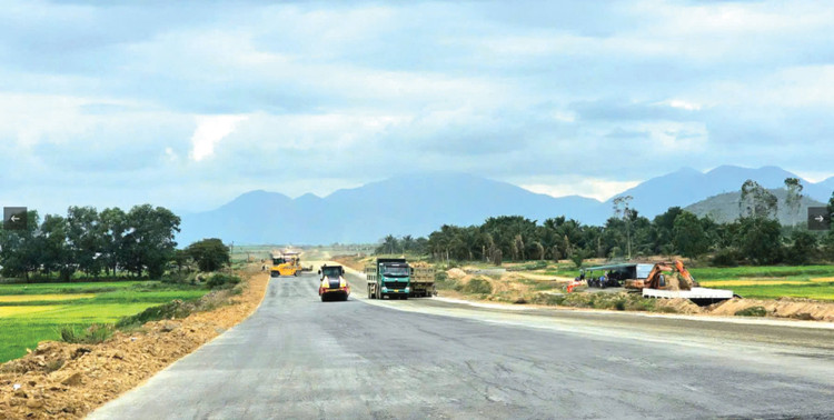 Dự án cao tốc Khánh Hòa - Buôn Mê Thuột có tổng mức đầu tư gần 22.000 tỷ đồng. Ảnh: Minh Hạnh