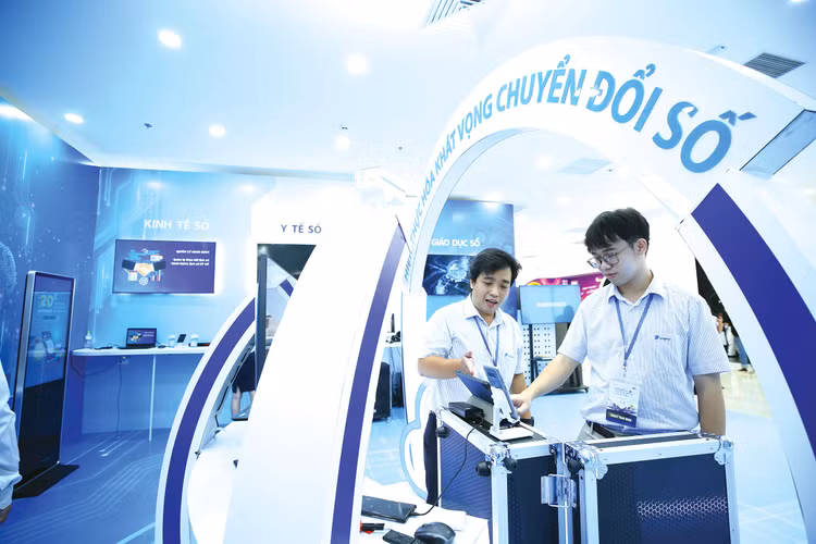 Các ngân hàng chuẩn bị triển khai gói tín dụng khoảng 500 nghìn tỷ đồng với lãi suất ưu đãi nhằm hỗ trợ các doanh nghiệp đầu tư vào hạ tầng và công nghệ số. Ảnh: Lê Tiên