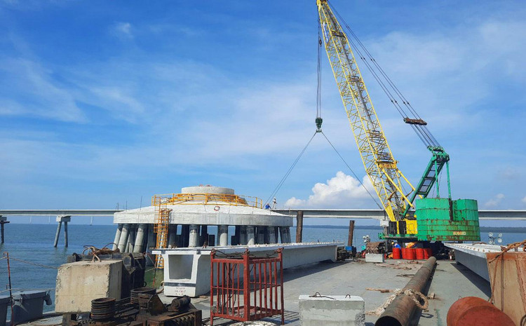 Việc cập nhật cam kết của Thủ tướng tại Hội nghị COP26 trong Dự thảo Quy hoạch Điện VIII đã mở cơ hội cho điện gió, đặc biệt là điện gió ngoài khơi phát triển. Ảnh: Văn Thịnh