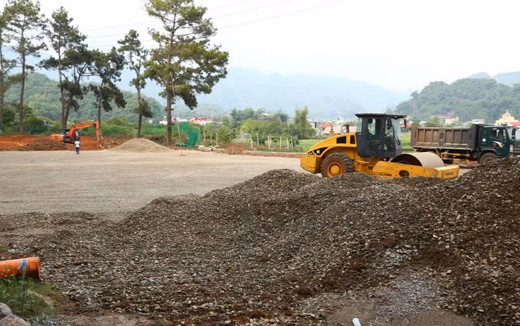 Nhiều dự án có sử dụng đất tại tỉnh Hòa Bình đưa ra tiêu chí khác tại yêu cầu sơ bộ về năng lực, kinh nghiệm. Ảnh minh họa: Nhã Chi