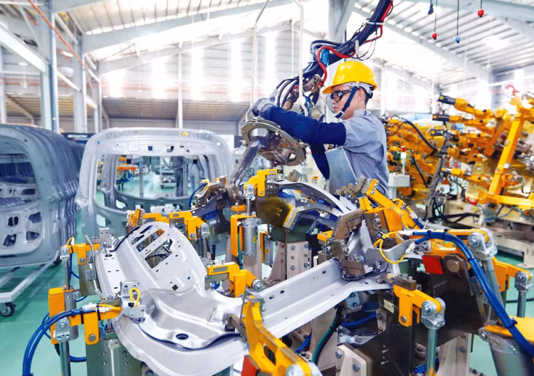 Lực lượng doanh nghiệp tư nhân đã góp phần thực hiện mục tiêu công nghiệp hóa, hiện đại hóa, tạo dấu ấn, nâng cao vị thế, uy tín của Việt Nam trên trường quốc tế. Ảnh: Lê Tiên