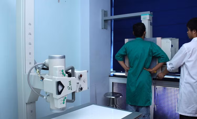 Lý do khởi tố vụ án là do nhiều danh mục hàng hóa, thiết bị y tế mà Nhà thầu cung cấp không đúng với danh mục trong HSMT, HSDT và hợp đồng đã ký. Ảnh: Nhã Chi