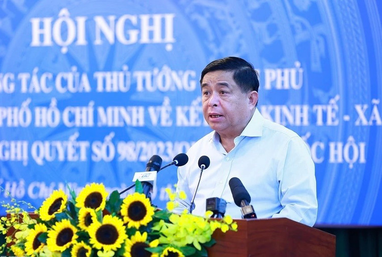 Bộ trưởng Bộ Kế hoạch và Đầu tư Nguyễn Chí Dũng phát biểu tại buổi làm việc