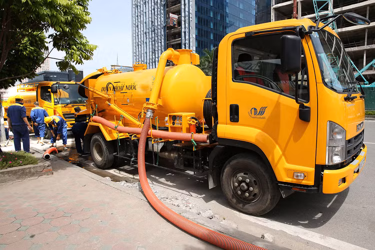 Gói thầu cung cấp sản phẩm, dịch vụ công ích công tác quản lý, vận hành hệ thống thoát nước trên địa bàn TP. Thủ Đức năm 2024 có giá 92,584 tỷ đồng. Ảnh minh họa: Nhã Chi