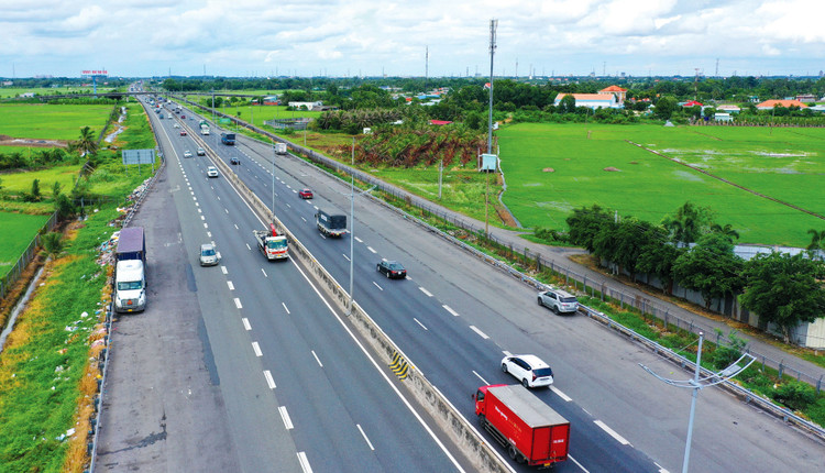 19.380 tỷ đồng sử dụng nguồn tăng thu ngân sách trung ương năm 2023 dự kiến được bố trí cho các dự án thuộc lĩnh vực giao thông. Ảnh: Lê Tiên