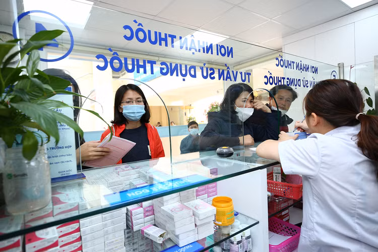 Tình trạng gián đoạn nguồn cung, biến động giá thuốc thường xảy ra nhưng một số chủ đầu tư chưa cập nhật thông tin. Ảnh: Lê Tiên