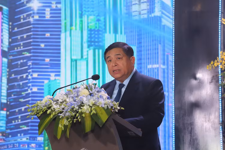 Bộ trưởng Bộ Kế hoạch và Đầu tư Nguyễn Chí Dũng phát biểu tại Hội nghị “Người Việt Nam ưu tiên dùng hàng Việt Nam” ngày 12/12