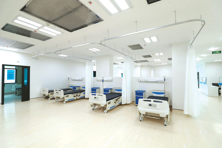 4 gói thầu thuộc Dự án Đầu tư mua sắm trang thiết bị y tế tại Bệnh viện Đại học Y Dược (Hà Nội) đều có giá dự toán trên 100 tỷ đồng. Ảnh minh họa: Xuân Quý