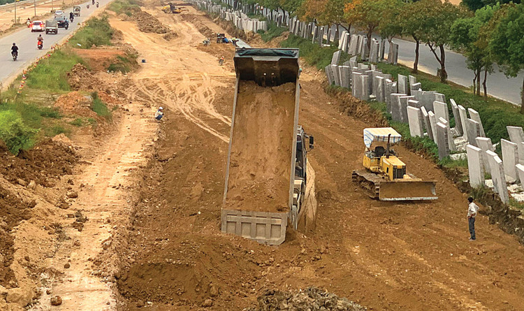 Gói thầu số 03 thuộc Dự án Đường nội thị thị xã Ayun Pa, tỉnh Gia Lai có dự toán 42,339 tỷ đồng, thu hút 2 nhà thầu tham dự. Ảnh minh họa: Nhã Chi