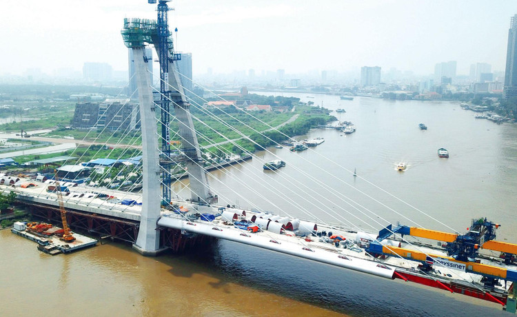 Tính đến hết ngày 10/9/2021, tỷ lệ giải ngân vốn đầu tư công của TP.HCM đạt 31% kế hoạch đã giao. Ảnh: Lê Tiên