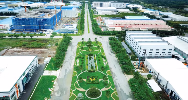 Khu công nghiệp sinh thái, doanh nghiệp sinh thái phải đáp ứng nhiều điều kiện và tiêu chí xanh, sạch trong sản xuất. Ảnh: Song Lê