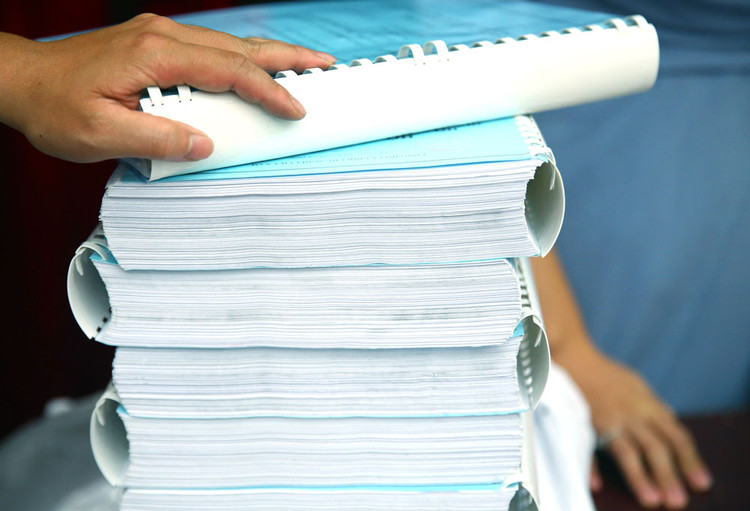 Đối với phương thức lựa chọn nhà thầu 1 giai đoạn 2 túi hồ
sơ, pháp luật không quy định phải công bố thư giảm giá tại thời điểm mở hồ sơ đề
xuất kỹ thuật. Ảnh: Lê Tiên