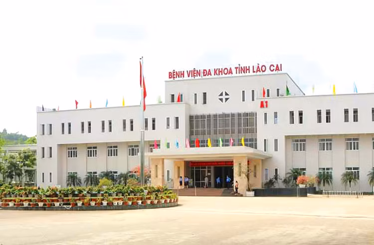 Gói thầu số 05 Thi công xây dựng và cung cấp, lắp đặt thiết bị thuộc Dự toán Bổ sung thiết bị triển khai chuyển đổi số Bệnh viện Đa khoa tỉnh Lào Cai có giá hơn 185 tỷ đồng. Ảnh: Thùy Linh