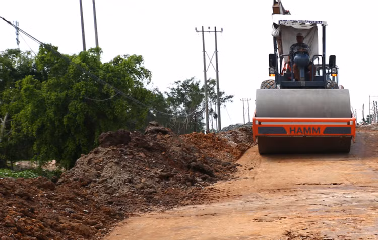 Gói thầu Chi phí xây dựng thuộc Dự án Đường Xẻo Đôi (tỉnh Kiên Giang) có giá 12,35 tỷ đồng, là công trình đường giao thông nông thôn loại B. Ảnh minh họa: Lê Tiên