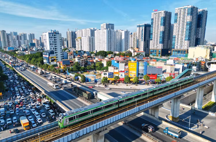 Nhiều nhà đầu tư mong muốn sửa đổi nhanh Nghị định số 15/2021/NĐ-CP để tháo gỡ ách tắc, đẩy nhanh các dự án đầu tư xây dựng. Ảnh: Tường Lâm