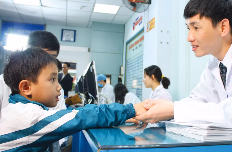 Các cơ sở y tế đang dần được tháo gỡ nhiều vướng mắc. Ảnh: Nhã Chi