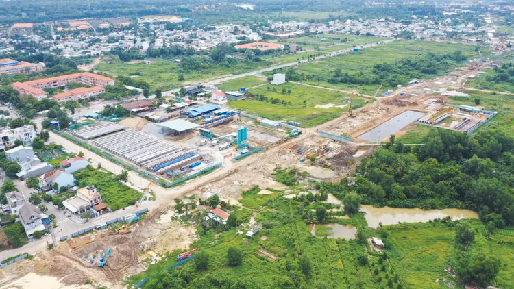 Một số chính sách từ thí điểm đã trở thành yêu cầu chung trong phát triển như chính sách tách giải phóng mặt bằng ra khỏi dự án đầu tư chung. Ảnh: Lê Tiên