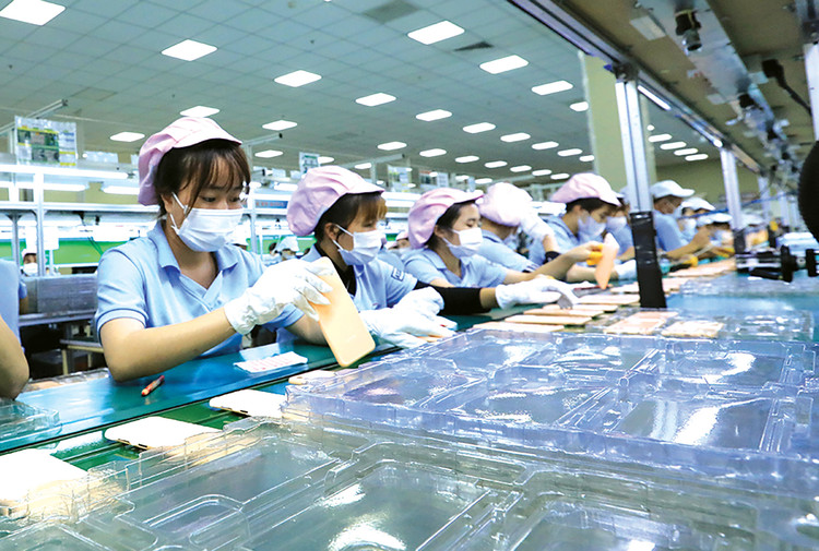 Tính từ đầu năm đến ngày 15/11, kim ngạch xuất khẩu điện thoại các loại và linh kiện đạt 48,6 tỷ USD. Ảnh: Nhã Chi