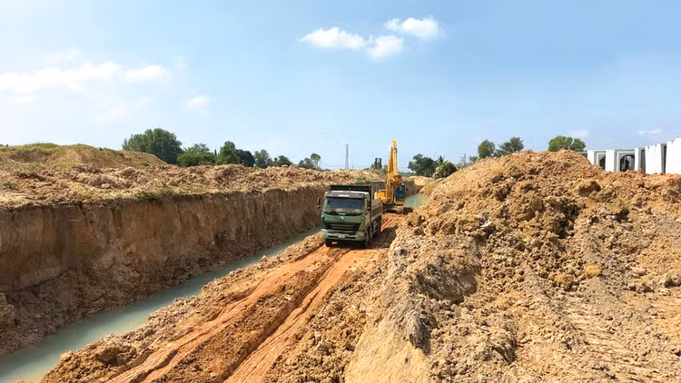 Đến giữa tháng 11/2024, lũy kế giải ngân Dự án Vành đai 3 TP.HCM đoạn qua tỉnh Đồng Nai đạt hơn 310 tỷ đồng, tương đương 54,4% kế hoạch vốn năm 2024. Ảnh: Như Nguyệt