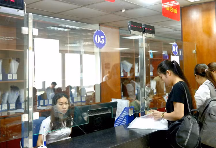 Trong tháng 10/2022, cả nước có 9.860 DN rút lui khỏi thị trường, tăng 34% so với cùng kỳ năm 2021. Ảnh: Lê Tiên