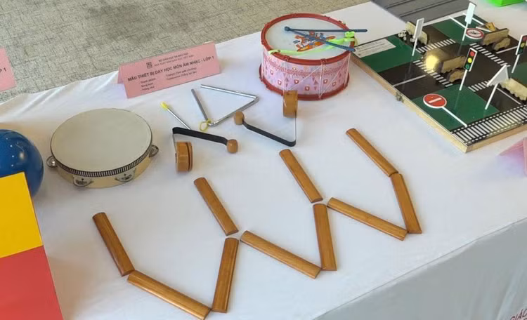 Hồ sơ mời thầu Gói thầu mua thiết bị dạy học tại Kiên Giang yêu cầu nhà thầu đề xuất các giấy chứng nhận ISO áp dụng cho nhà xuất bản, nhà sản xuất hàng hóa. Ảnh: NC st